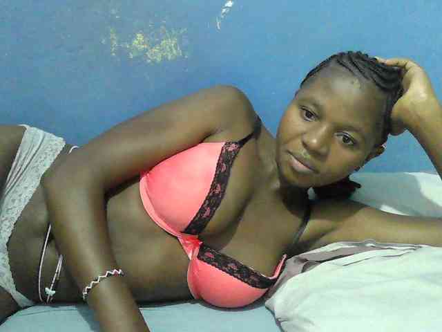 Mystiq-Ella webcam