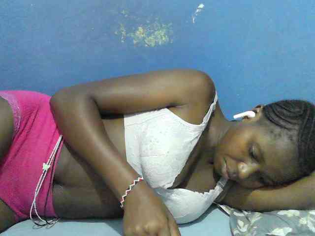Mystiq-Ella webcam
