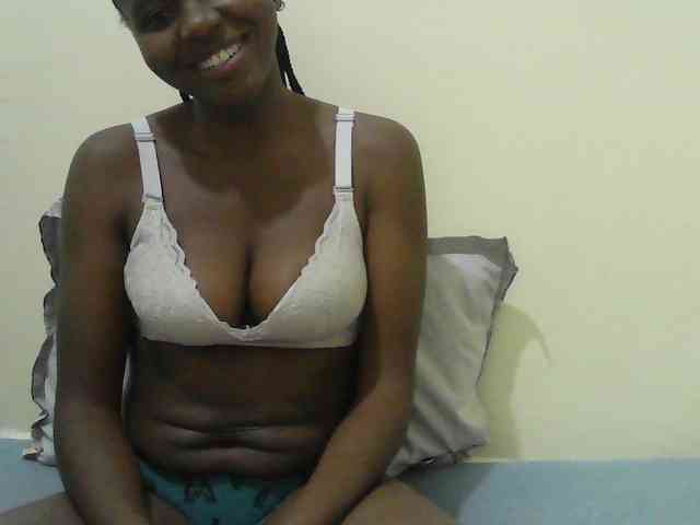 Mystiq-Ella webcam