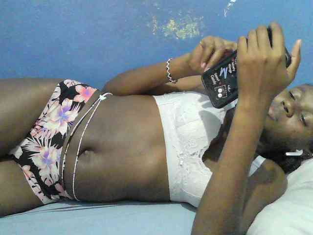 Mystiq-Ella webcam