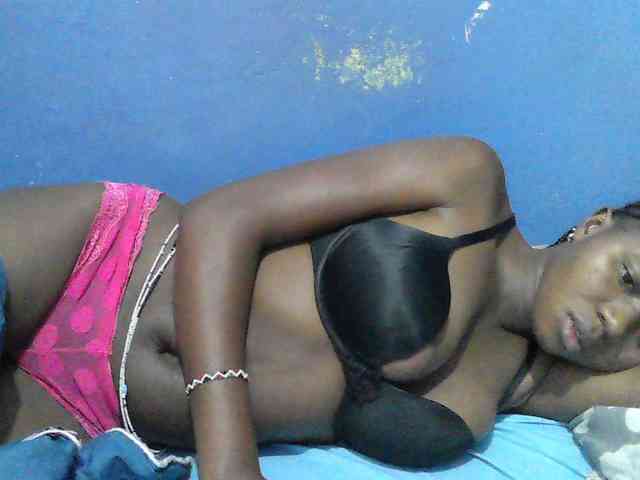 Mystiq-Ella webcam