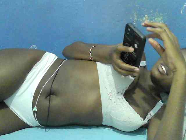 Mystiq-Ella webcam