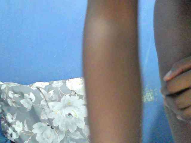 Mystiq-Ella webcam
