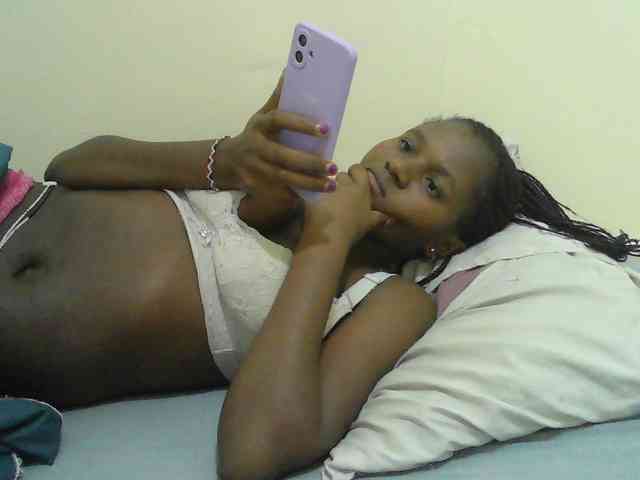Mystiq-Ella webcam