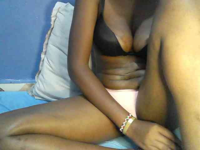 Mystiq-Ella webcam