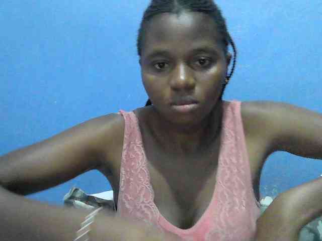 Mystiq-Ella webcam