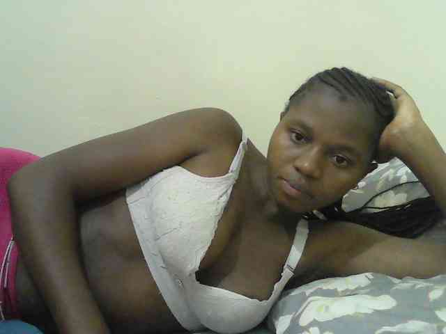 Mystiq-Ella webcam