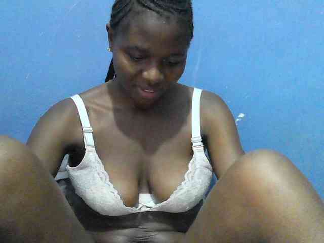 Mystiq-Ella webcam