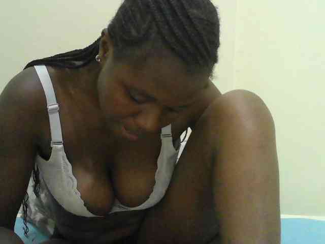 Mystiq-Ella webcam