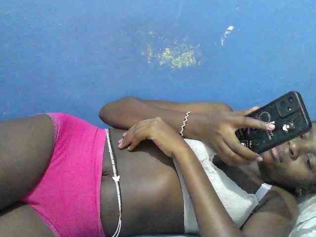 Mystiq-Ella webcam