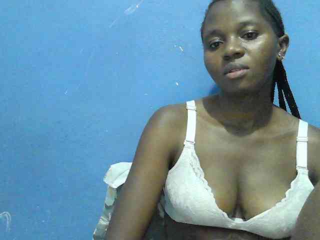 Mystiq-Ella webcam