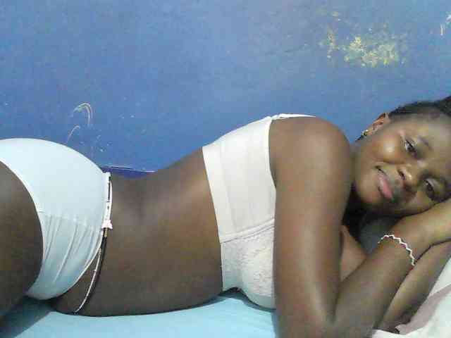 Mystiq-Ella webcam