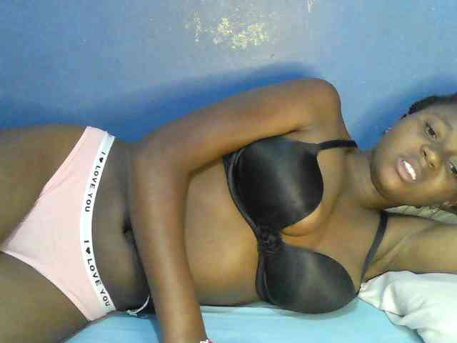 Mystiq-Ella webcam