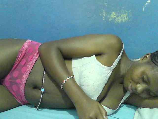 Mystiq-Ella webcam