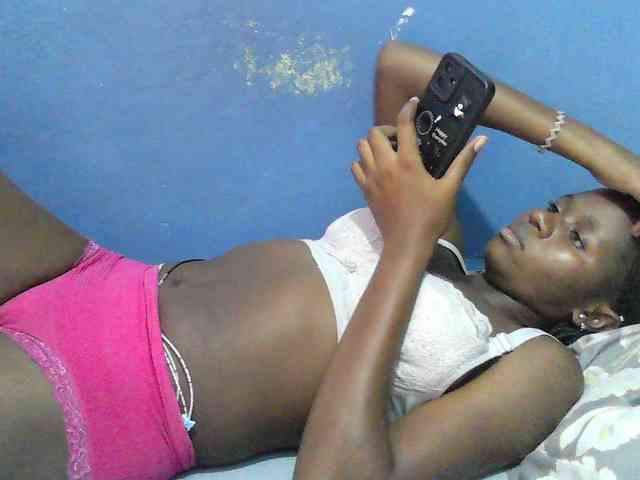 Mystiq-Ella webcam