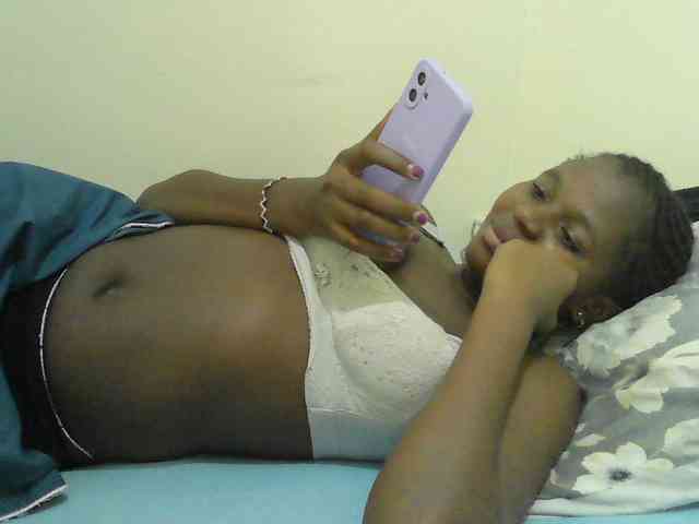 Mystiq-Ella webcam