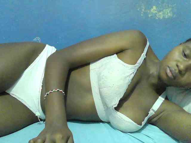 Mystiq-Ella webcam