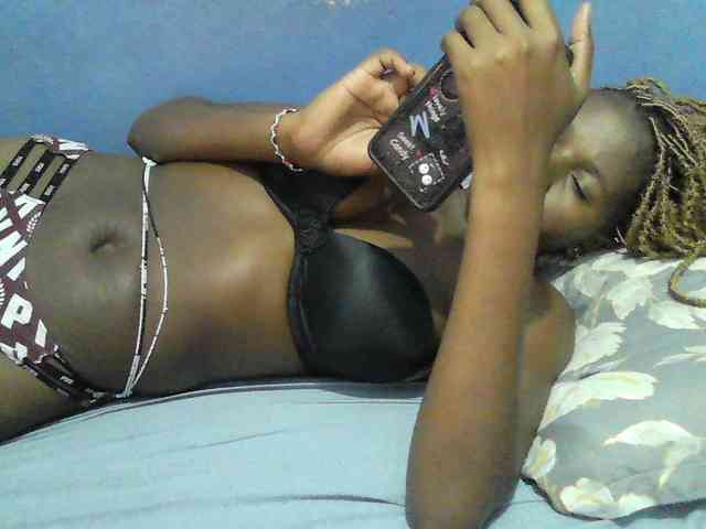 Mystiq-Ella webcam