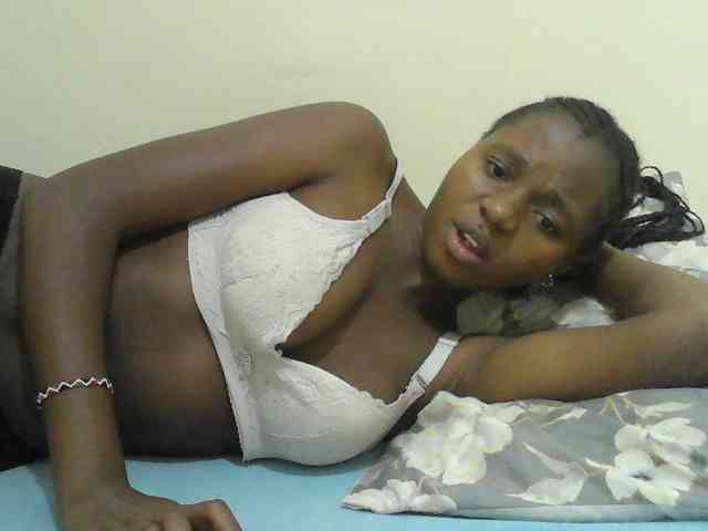 Mystiq-Ella webcam