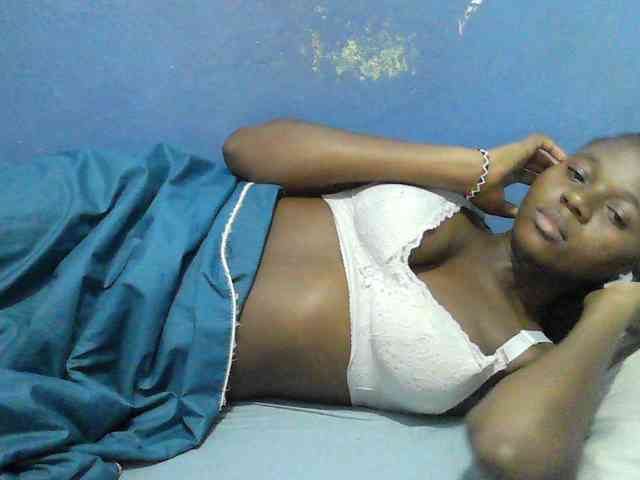 Mystiq-Ella webcam