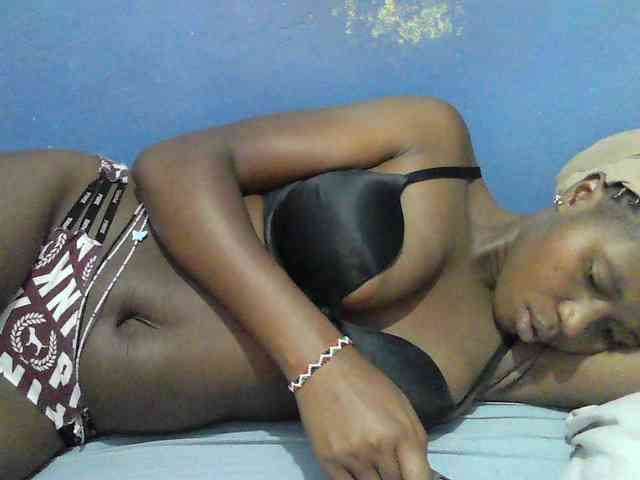 Mystiq-Ella webcam