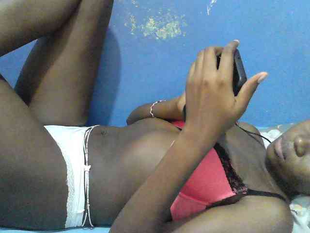 Mystiq-Ella webcam