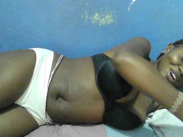 Mystiq-Ella webcam