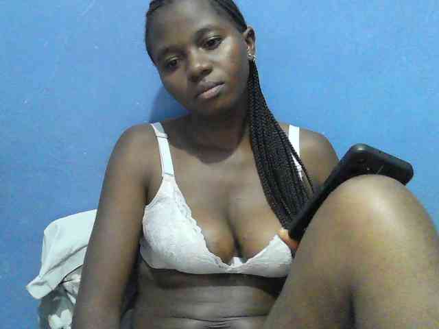 Mystiq-Ella webcam