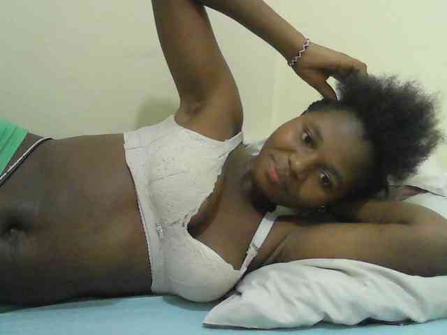Mystiq-Ella webcam