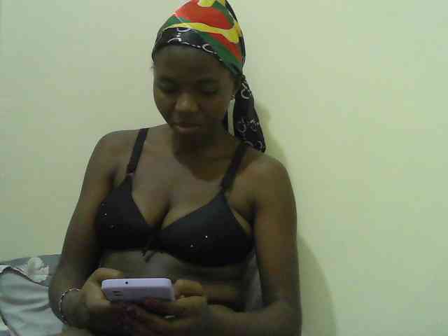 Mystiq-Ella webcam