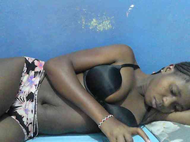 Mystiq-Ella webcam