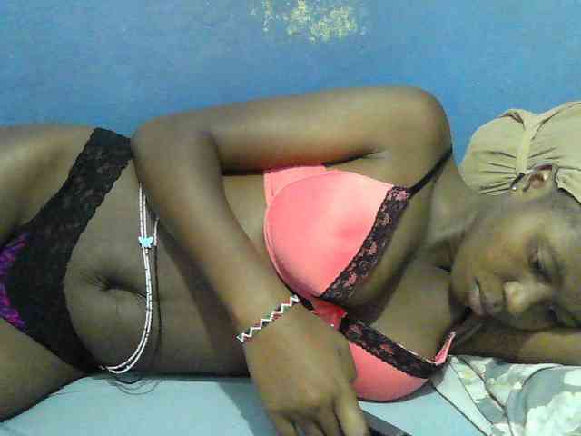 Mystiq-Ella webcam