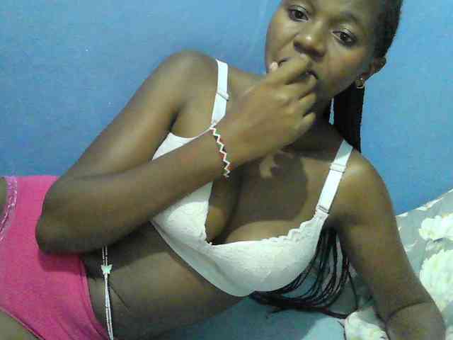 Mystiq-Ella webcam