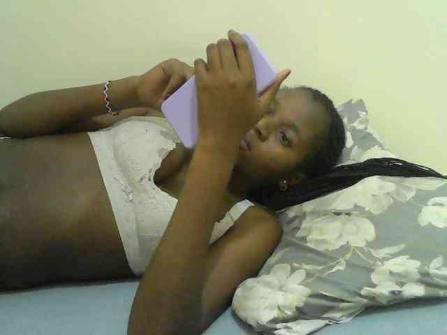 Mystiq-Ella webcam