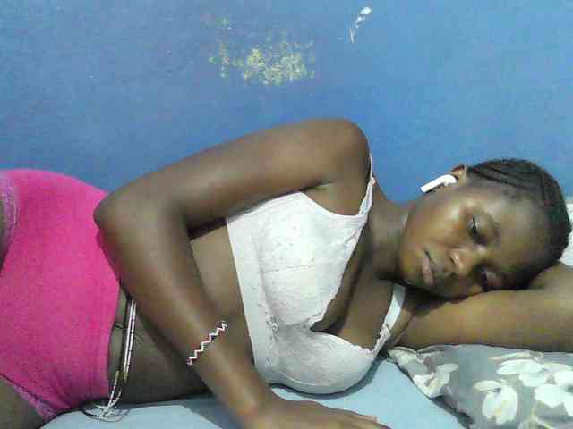 Mystiq-Ella webcam