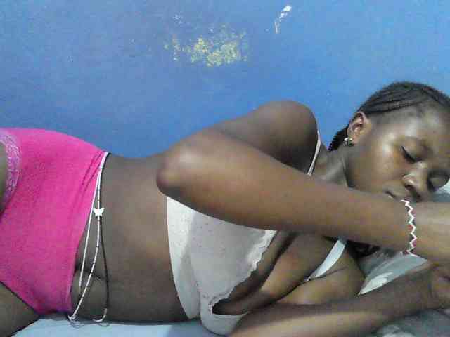 Mystiq-Ella webcam
