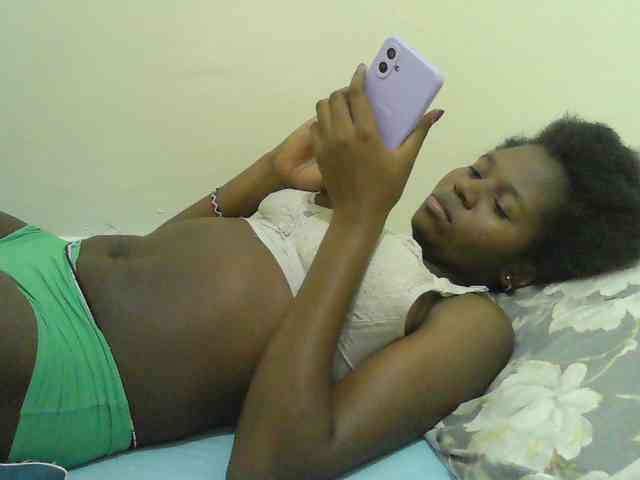 Mystiq-Ella webcam