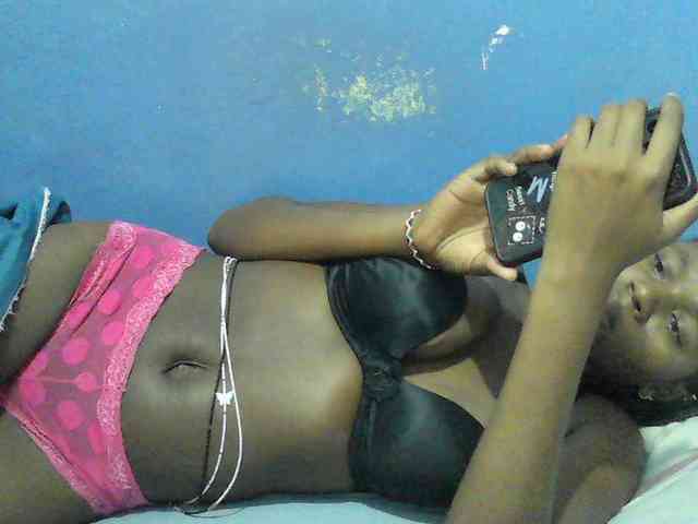 Mystiq-Ella webcam