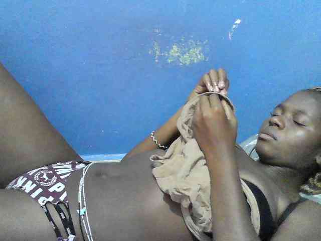 Mystiq-Ella webcam