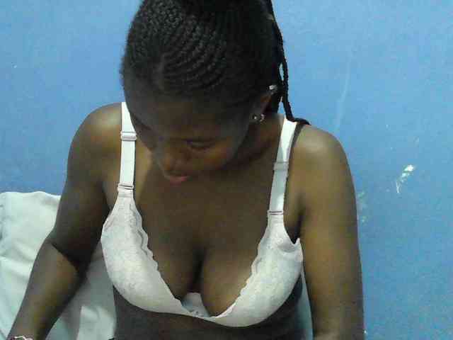 Mystiq-Ella webcam