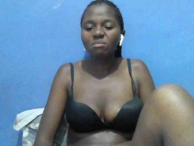 Mystiq-Ella webcam