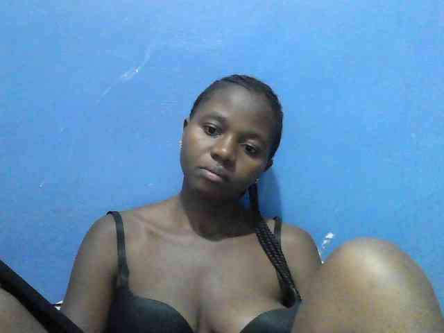 Mystiq-Ella webcam