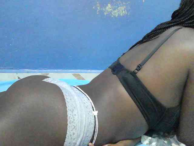 Mystiq-Ella webcam