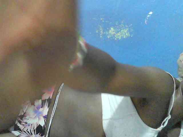 Mystiq-Ella webcam