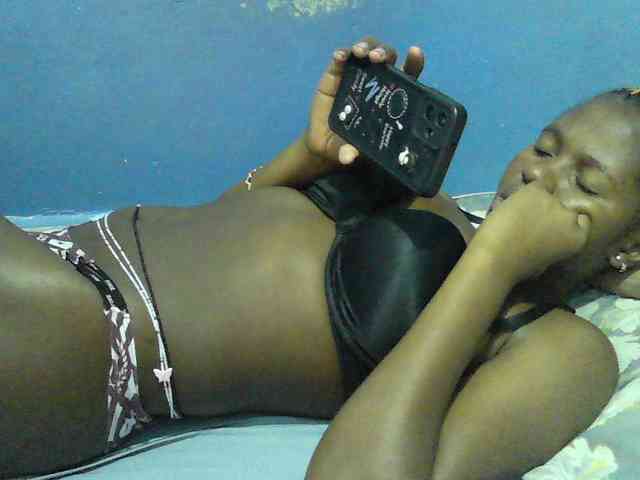 Mystiq-Ella webcam