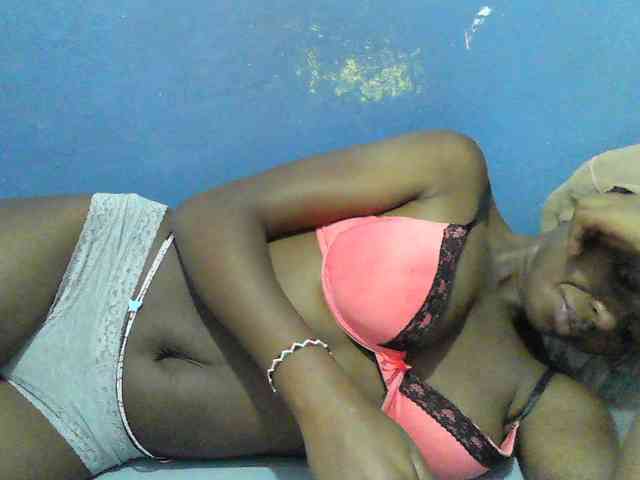 Mystiq-Ella webcam