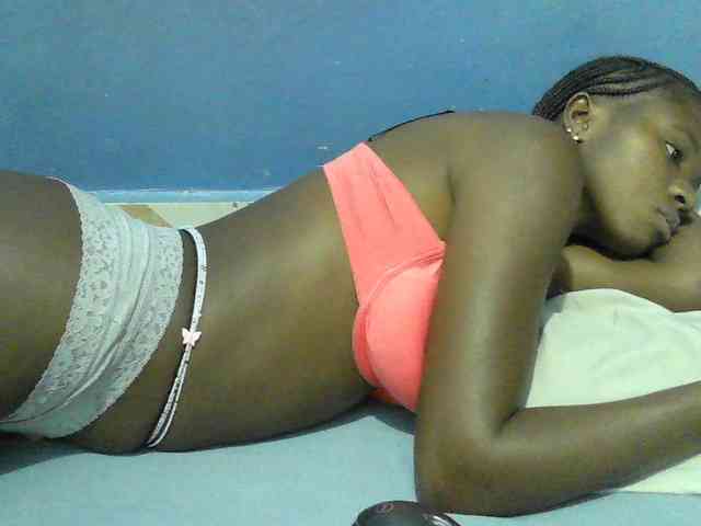 Mystiq-Ella webcam