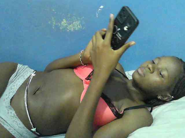 Mystiq-Ella webcam