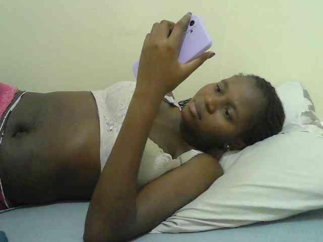 Mystiq-Ella webcam