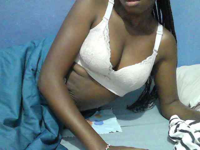 Mystiq-Ella webcam